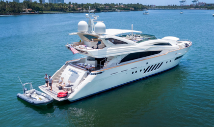 100 ft Azimut yacht offering luxury and modern amenities for unforgettable getaways in St. Barts, St. Martin, and Sint Maarten. Perfect for exploring tropical waters in style and comfort.